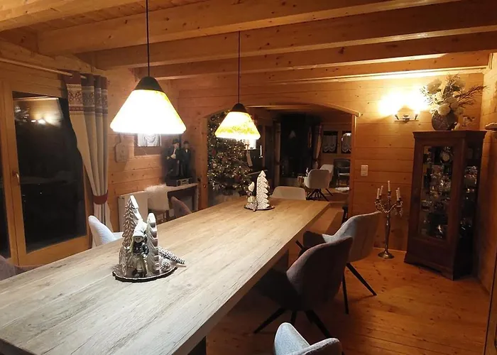 D'hotes L'ours Bleu Nocleg ze śniadaniem 3*