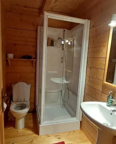 D'hôtes L'ours Bleu Alojamento de Acomodação e Pequeno-almoço Les Diablerets